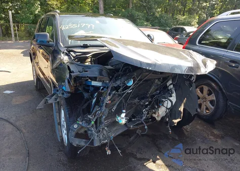 2015 Jeep Grand Cherokee Laredo z USA, uszkodzony, nr VIN 1C4RJFAG3FC704252